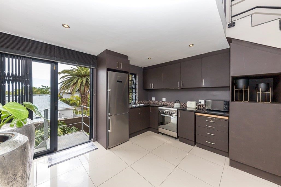 3 Bedroom Property for Sale in Sea Point Western Cape